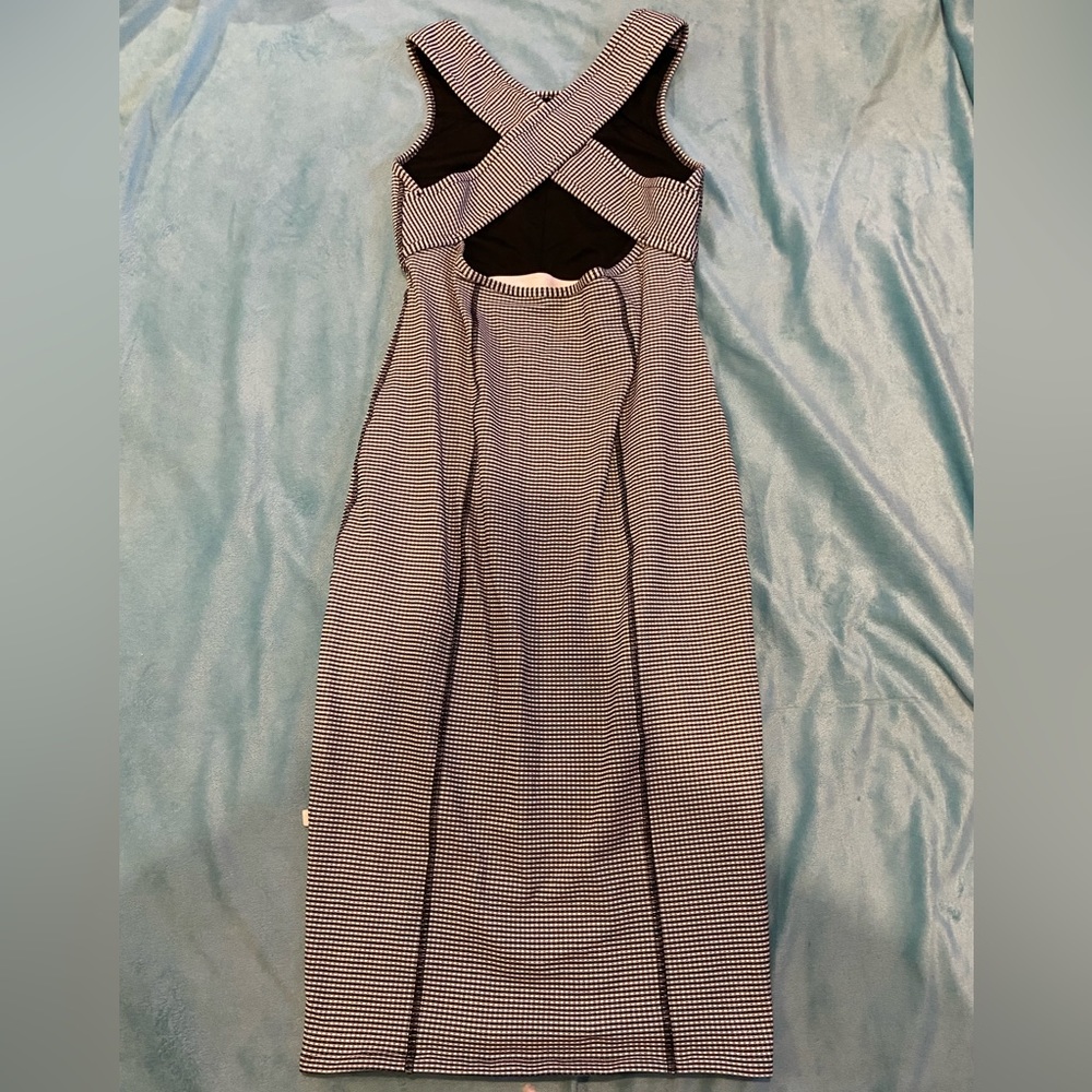 Lululemon Picnic Play Dress - Picture 9 of 12